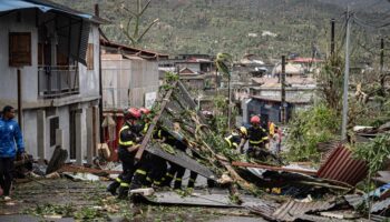 Mayotte : le sénateur Saïd Omar Oili, « traumatisé » par le passage du cyclone Chido, témoigne