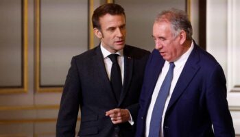 Nouveau gouvernement : François Bayrou mis sous pression par Emmanuel Macron