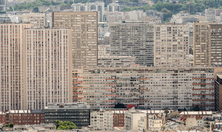 Adolescent tué au couteau à Paris : un "meurtre" devant le lycée Rodin, les suspects recherchés