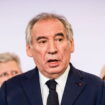 François Bayrou : vol en jet, Mayotte, cumul des mandats... Les polémiques se bousculent