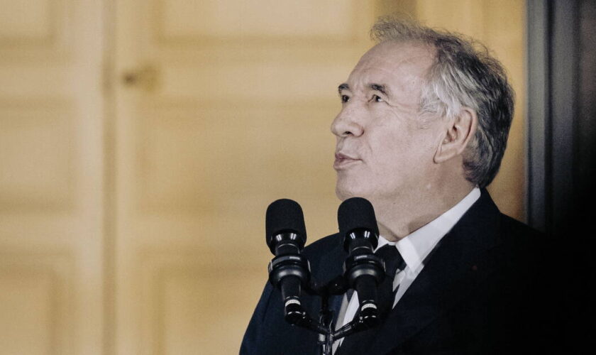 François Bayrou dit que Mayotte est hors du «territoire national» et provoque un tollé