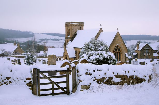 Met Office's White Christmas admission as mercury plummets to -6C amid Arctic chill