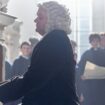 "BACH - Ein Weihnachtswunder": Der umstrittene Komponist und Kantor Johann Sebastian Bach (Devid Striesow) an der Orgel.