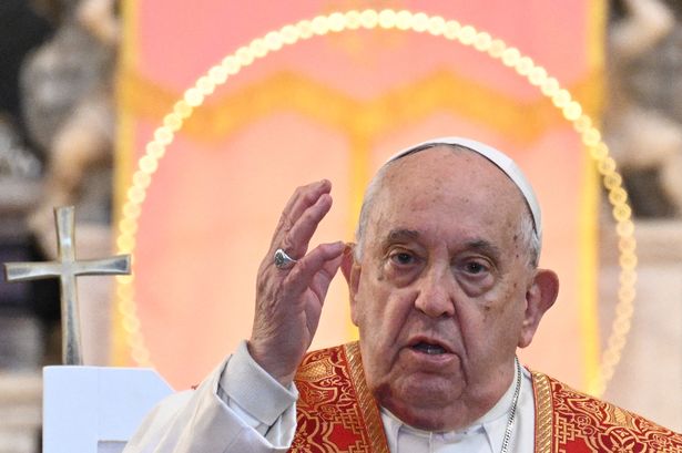 Pope Francis assassination plot foiled by UK intelligence services