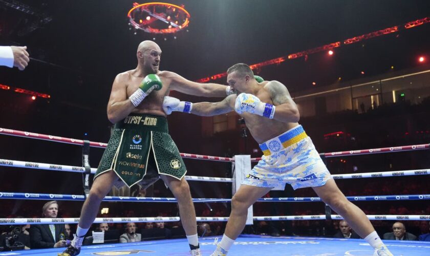 Fury vs Usyk 2 fight time: When is heavyweight boxing rematch, what time are the ring walks?