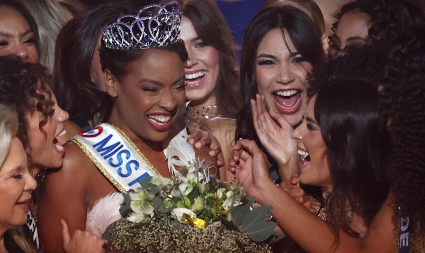 Miss France 2025, Angélique Angarni-Filopon, prend le métro avec sa couronne, et son trajet ne ressemble pas au vôtre