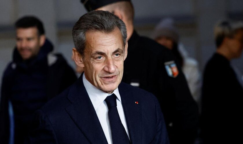 Nicolas Sarkozy: Frankreichs Ex-Präsident Sarkozy muss elektronische Fußfessel tragen