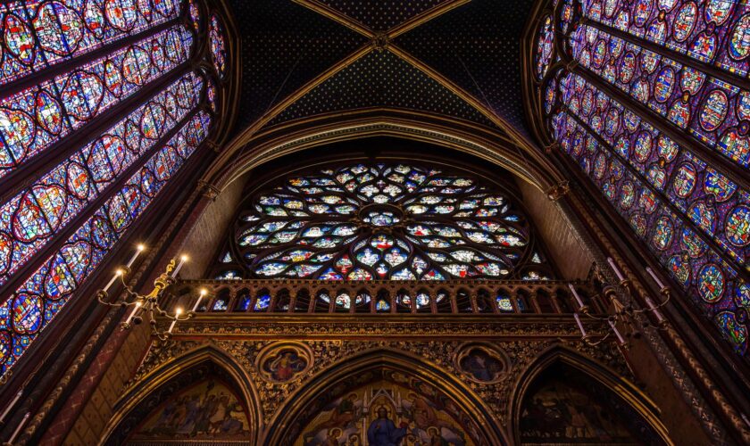 Notre-Dame de Paris : Claire Tabouret choisie pour réaliser les nouveaux vitraux de la cathédrale