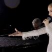 JO Paris 2024 : la robe de Céline Dion, pièce maîtresse d’une exposition pour replonger dans la magie des Jeux