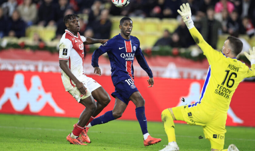 Football : le PSG renverse Monaco et prend de l'avance en tête de la Ligue 1