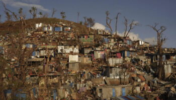 Cyclone à Mayotte : 70% des habitants gravement touchés, l'état de "calamité naturelle exceptionnelle" activé