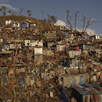 Cyclone à Mayotte : 70% des habitants gravement touchés, l'état de "calamité naturelle exceptionnelle" activé