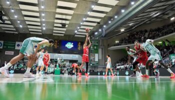 Nanterre-Hapoël Holon : le match de basket interrompu plusieurs minutes par des incidents en tribune