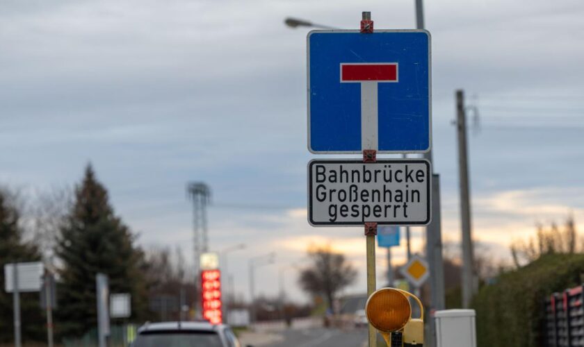 Nach Carolabrücke – Amt ordnet sofortigen Abriss von weiterer Brücke in Sachsen an