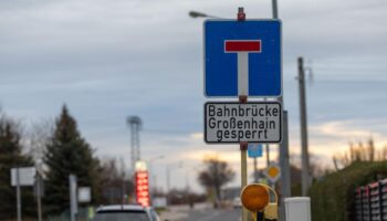 Nach Carolabrücke – Amt ordnet sofortigen Abriss von weiterer Brücke in Sachsen an