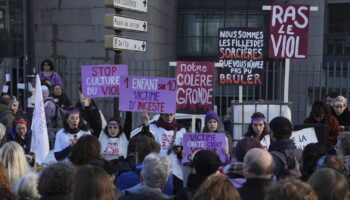 "Hystériques", "mal-embouchées" : au procès de Mazan, l'avocat d'un condamné se moque des féministes