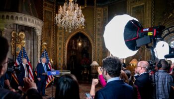 « Le récit officiel de sa présidence doit être le sien » : Trump attaque la presse américaine avant même son retour à la Maison-Blanche