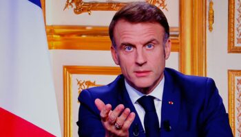 Emmanuel Macron taxé de « racisme » après de nouveaux propos rapportés dans « Le Monde »