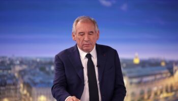 François Bayrou sur le plateau de France 2 à Paris, le 19 décembre 2024