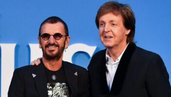 Les Beatles Paul McCartney et Ringo Starr ensemble sur scène à Londres pour des retrouvailles en musique