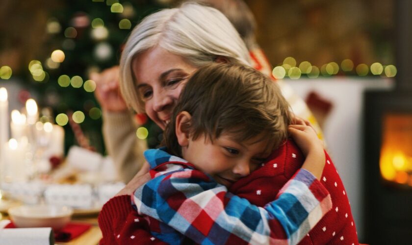 10 tips for dementia caregivers to make the holidays less stressful and more enjoyable