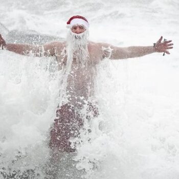 Water bills should freeze while sewage threatens Santa swims and surfing, MP says