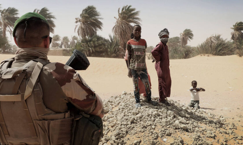 Les troupes françaises sont invitées à quitter le Tchad avant le 31 janvier