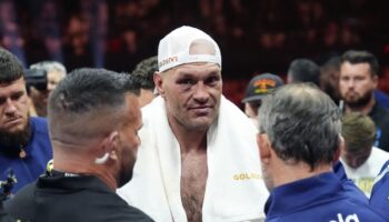 Tyson Fury and Oleksandr Usyk camps divided over judges after last-minute issue