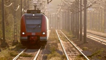 Deutsche Bahn: Sanierung als Befreiungsschlag - Züge sollen bald deutlich pünktlicher sein