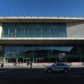 Das Würzburger Mainfranken-Theater und Intendant Trabusch trennen sich vorzeitig. Foto: Karl-Josef Hildenbrand/dpa