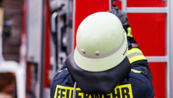 Die Feuerwehr musste am frühen Morgen in Hürth, nahe Köln, ausrücken