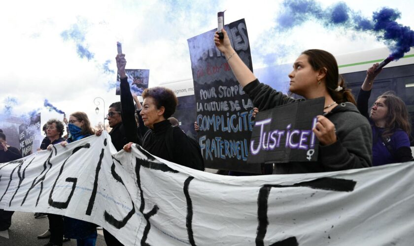 Procès des viols de Mazan : en soutien à Gisèle Pelicot, des centaines de féministes mobilisées après le verdict