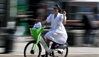 Lime bikes may annoy a lot of London, but young people like me love them 