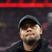 „Haben gewonnen, aber ich wünsche mir Siege für Frieden nächstes Jahr“, sagt Kompany bewegt