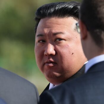 Le dirigeant nord-coréen Kim Jong Un visitant le cosmodrome de Vostochny dans la région de l’Amour le 13 septembre 2023.