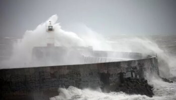 Met Office issues weather warning with 80mph winds expected to batter UK