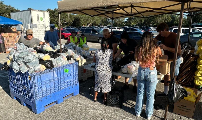 'Everyday people,' hungry and hurting, receive free meals in Florida