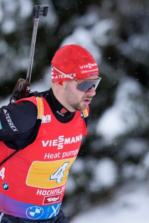 Danilo Riethmüller läuft in der Verfolgung ganz weit nach vorne. Foto: Matthias Schrader/AP/dpa