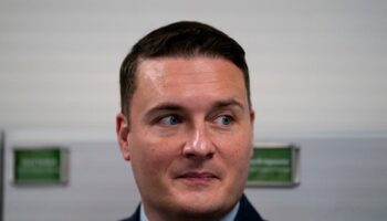 Streeting urged to investigate abortion pills by post after woman is poisoned in ‘grotesque crime’