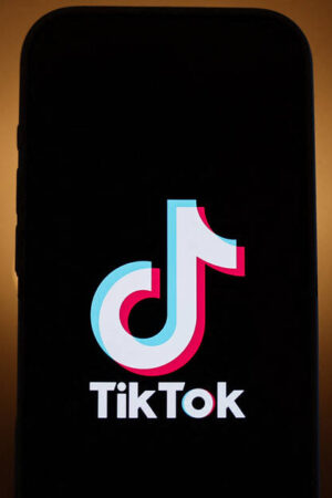 TikTok banni d’Albanie pendant au moins un an