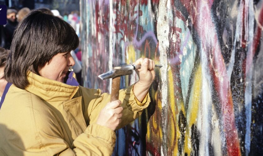 Welche Farben sind auf der Mauer?