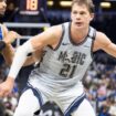 NBA: Moritz Wagner von Orlando Magic verletzt sich am Knie