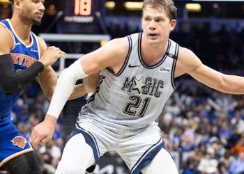 NBA: Moritz Wagner von Orlando Magic verletzt sich am Knie