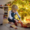 24 au soir ou 25 au matin ? Cette date est la meilleure pour offrir les cadeaux de Noël aux enfants, et voici pourquoi