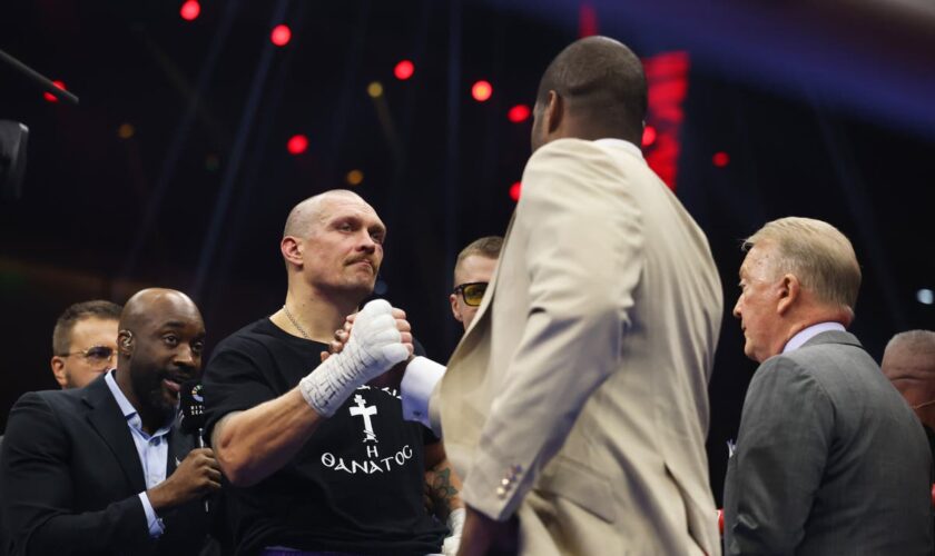 Daniel Dubois interrupts Oleksandr Usyk celebration to demand ‘revenge’