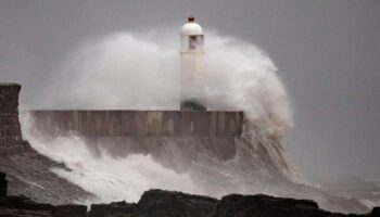 Storm Bert: Strong Waves Hitting Porthcawl Caption ** STORY AVAILABLE, CONTACT SUPPLIER** Where: Porthcawl, Wales, United Kingdom When: 23 Nov 2024 Credit: Joann Randles/Cover Images (Cover Images via AP Images)