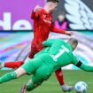 Der 1. FC Kaiserslautern hat das Topspiel gegen den 1. FC Köln verloren. Foto: Uwe Anspach/dpa