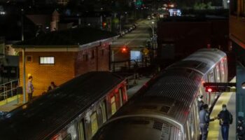 New York: Schlafende Frau in U-Bahn in Brand gesetzt und getötet