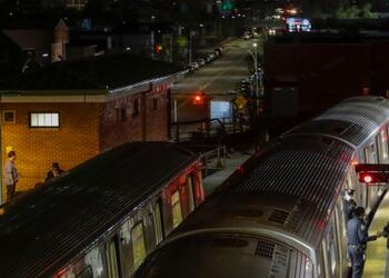 New York: Schlafende Frau in U-Bahn in Brand gesetzt und getötet