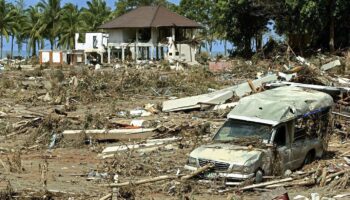 Die Zerstörungen durch den Tsunami waren gewaltig - auch in der beliebten Urlaubsregion Khao Lak in Thailand. (Archivbild) Foto: